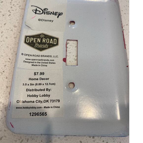 New Disney Frozen light switch Home Decor Elsa Anna - Picture 2 of 2